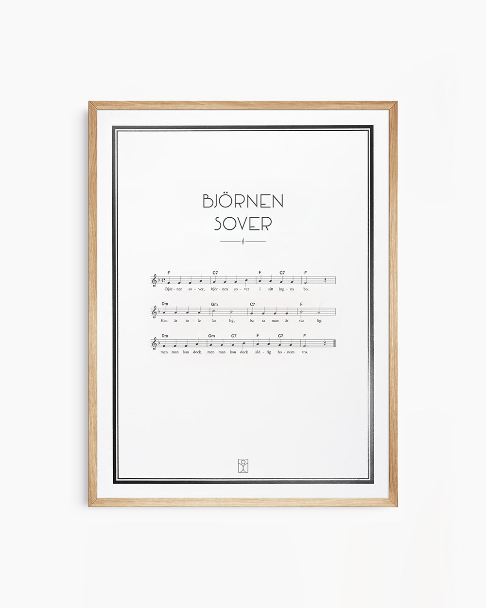 Björnen sover vit svart