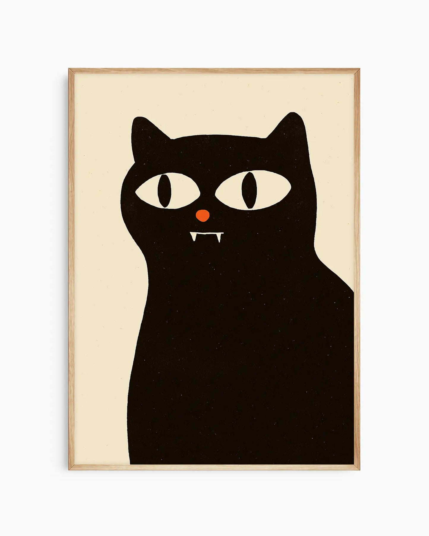 Barnrumstavla med en svart katt mot beige bakgrund, inramad i ekram. En varm och rolig illustration som passar perfekt i barnrummet.