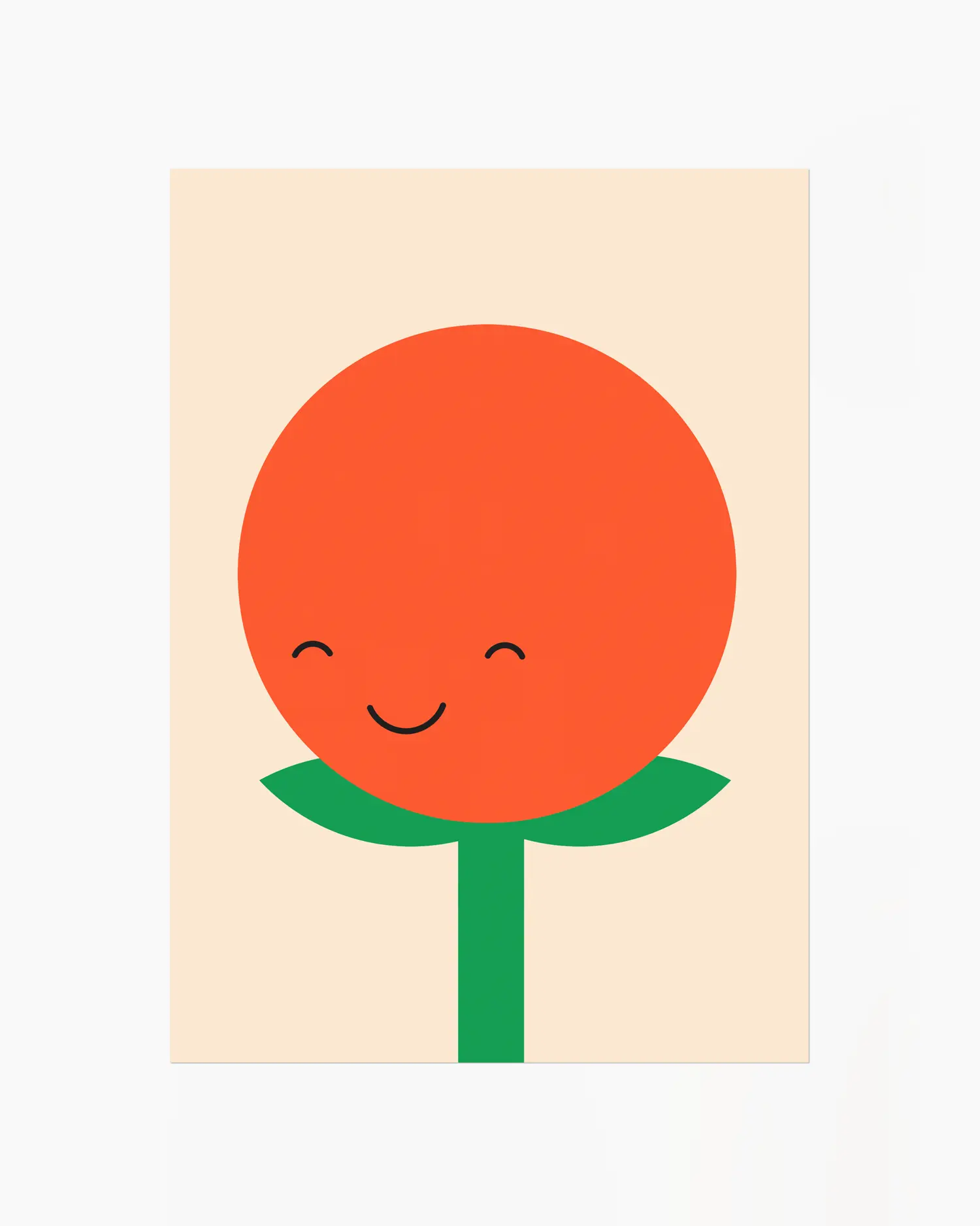 Barntavla med leende tomat i orange ton med gröna blad på beige bakgrund. En enkel och glad design som sprider värme och humor.