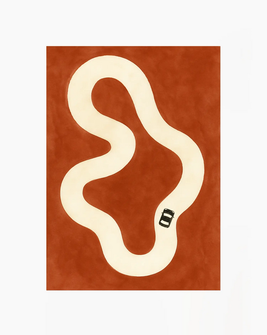 Barntavla med illustration av svart bil på slingrande vit väg mot brun bakgrund. En modern och kreativ design som passar både barn och vuxna.