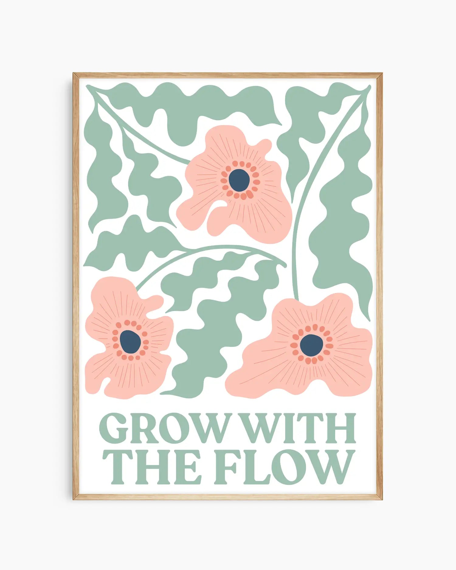 Barntavla med mjuka illustrationer av rosa blommor, gröna blad och text “Grow With The Flow”, inramad i ekram. En lugn och uppmuntrande väggdekoration.