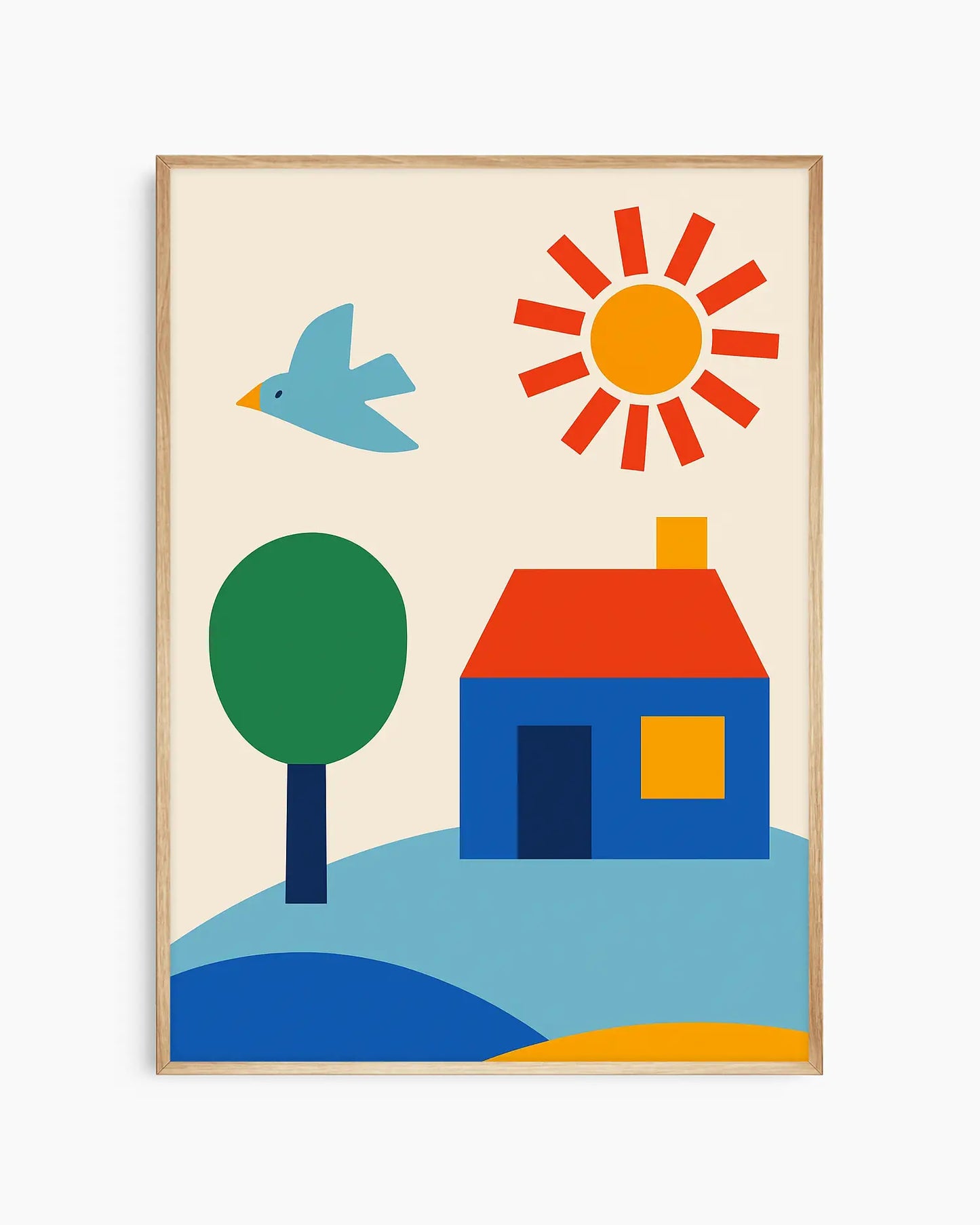 Barntavla med blått hus, grönt träd, ljusblå fågel och orange sol, inramad i ekram. En varm och charmig illustration med glada färger.