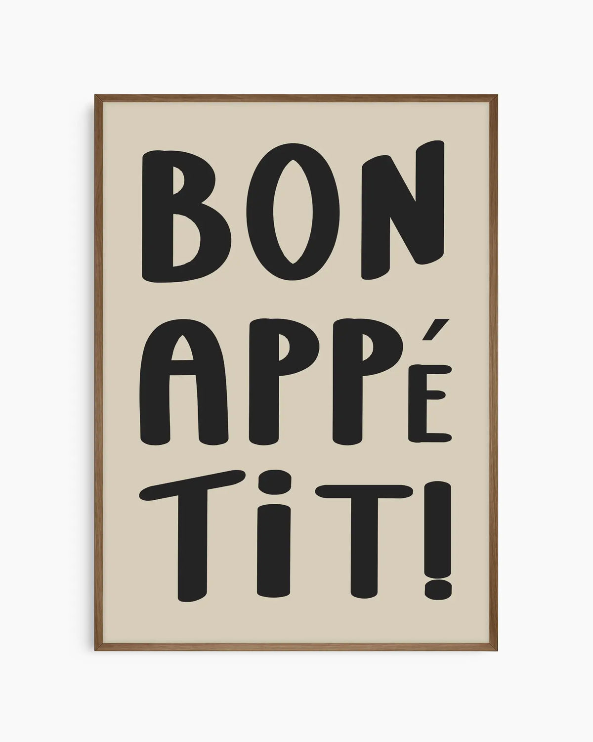 Barntavla med texten "Bon appétit!" i mörk ekram. Den kontrasterande kombinationen av beige och svart skapar en elegant, tidlös look som passar in i alla typer av barnrum och familjehem.