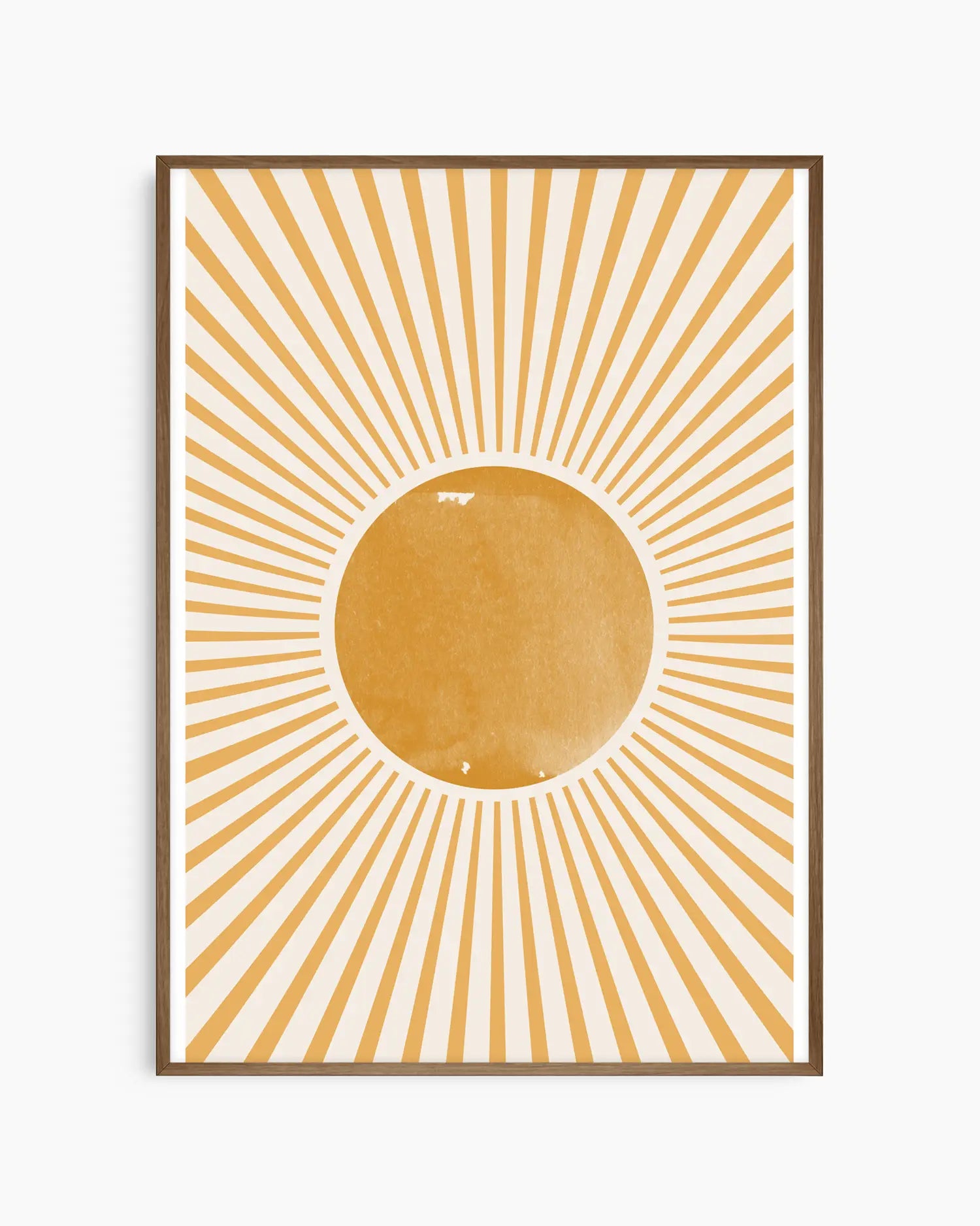Barntavla med solmotiv i guldgula nyanser, inramad i mörk ekram som ger en varm och naturlig känsla.