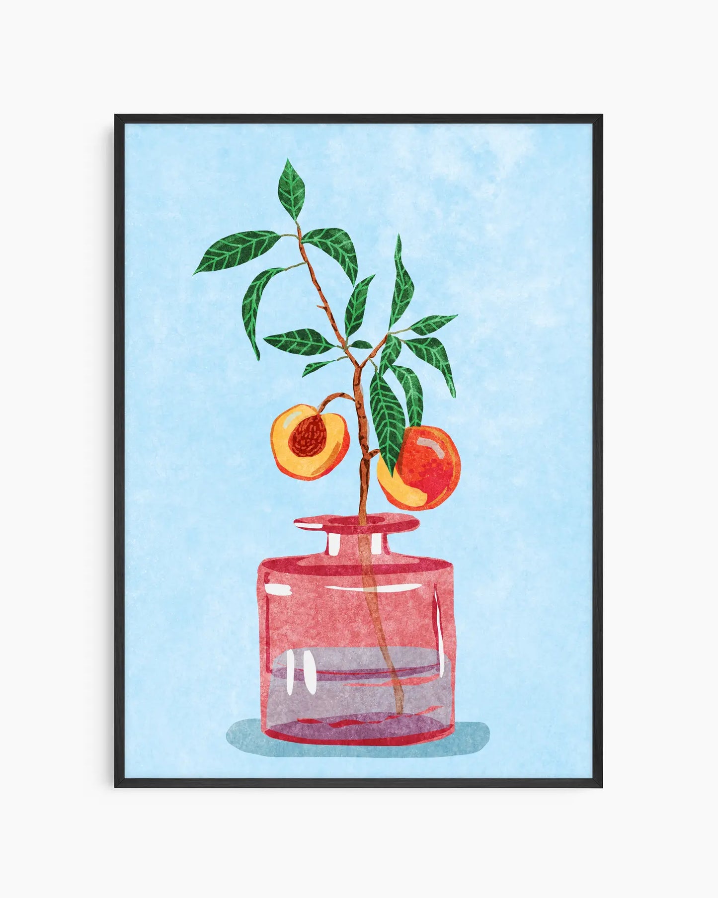 Barntavla med illustration av en kvist med frukt i röd glasburk mot ljusblå bakgrund, inramad i svart träram. En mjuk och lekfull väggdekoration för barnrum.