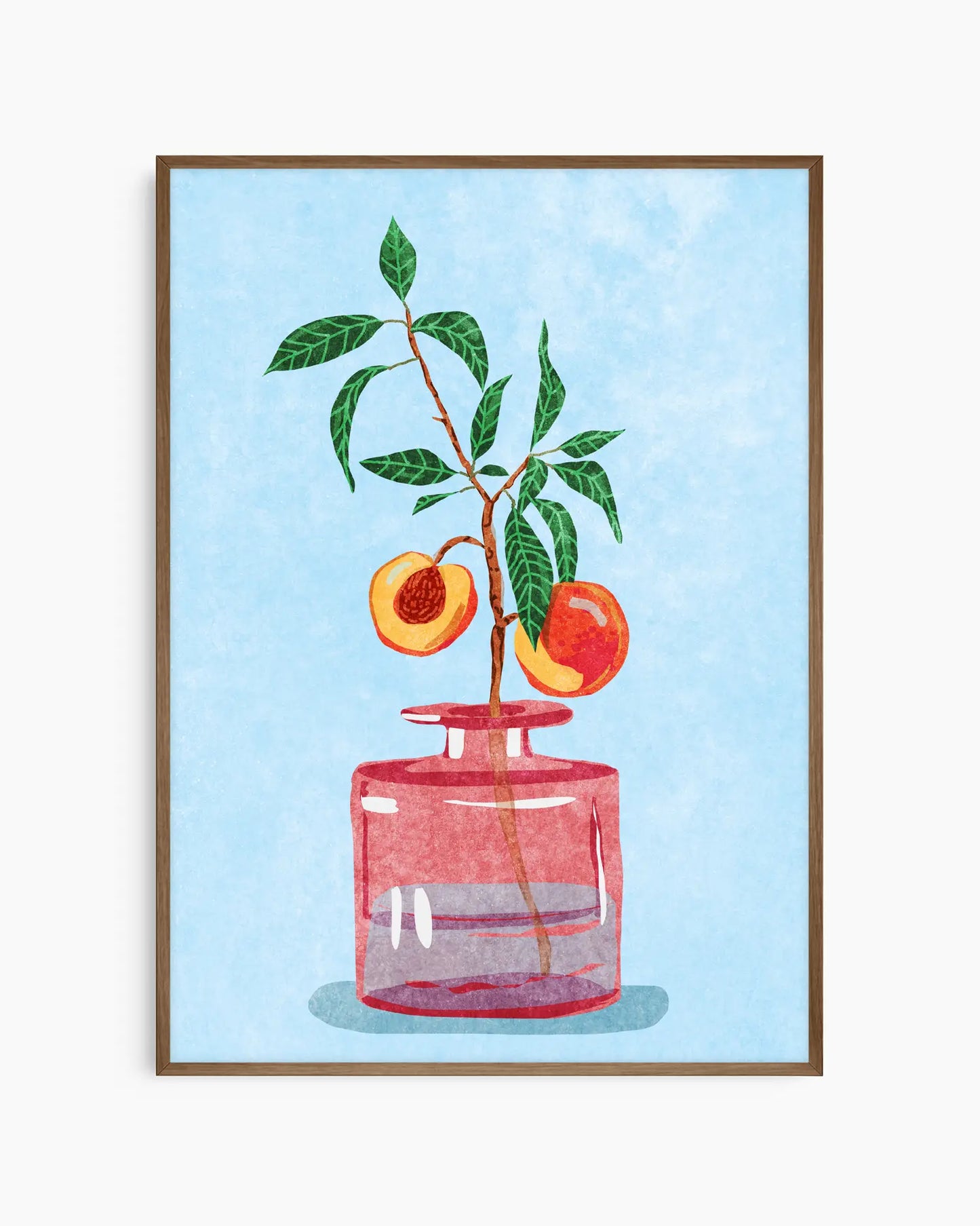 Barntavla med målad kvist med frukt placerad i en röd glasburk, inramad i mörk ekram. En varm och kreativ detalj för barnrummet.