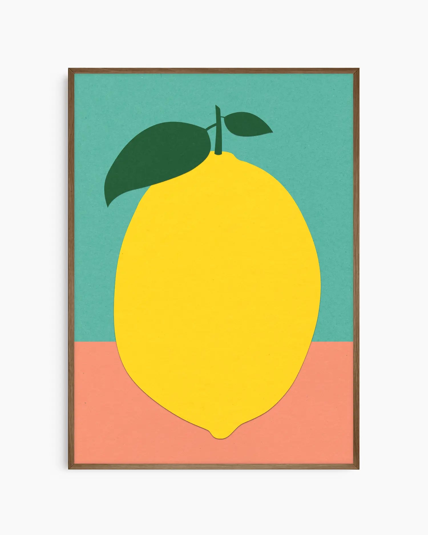 Barntavla med stiliserad gul citron och gröna blad mot turkos och persikofärgad bakgrund, inramad i mörk ekram. En lekfull och grafisk barnrumstavla i mjuka retrotoner.