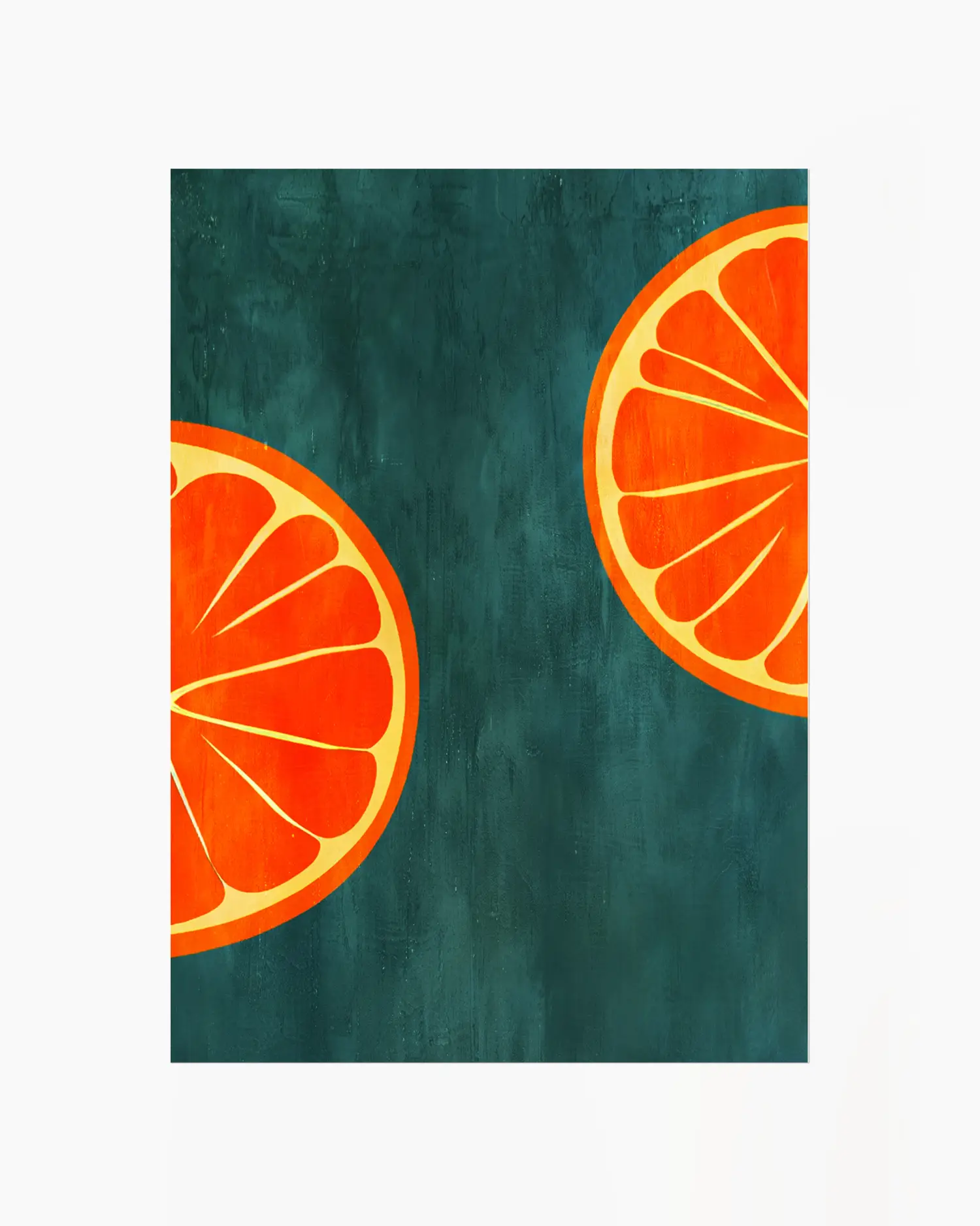 Barntavla med illustrerade apelsinskivor i orange toner mot mörkgrön bakgrund, tryckt utan ram. En grafisk och färgstark barnrumstavla med modern känsla.