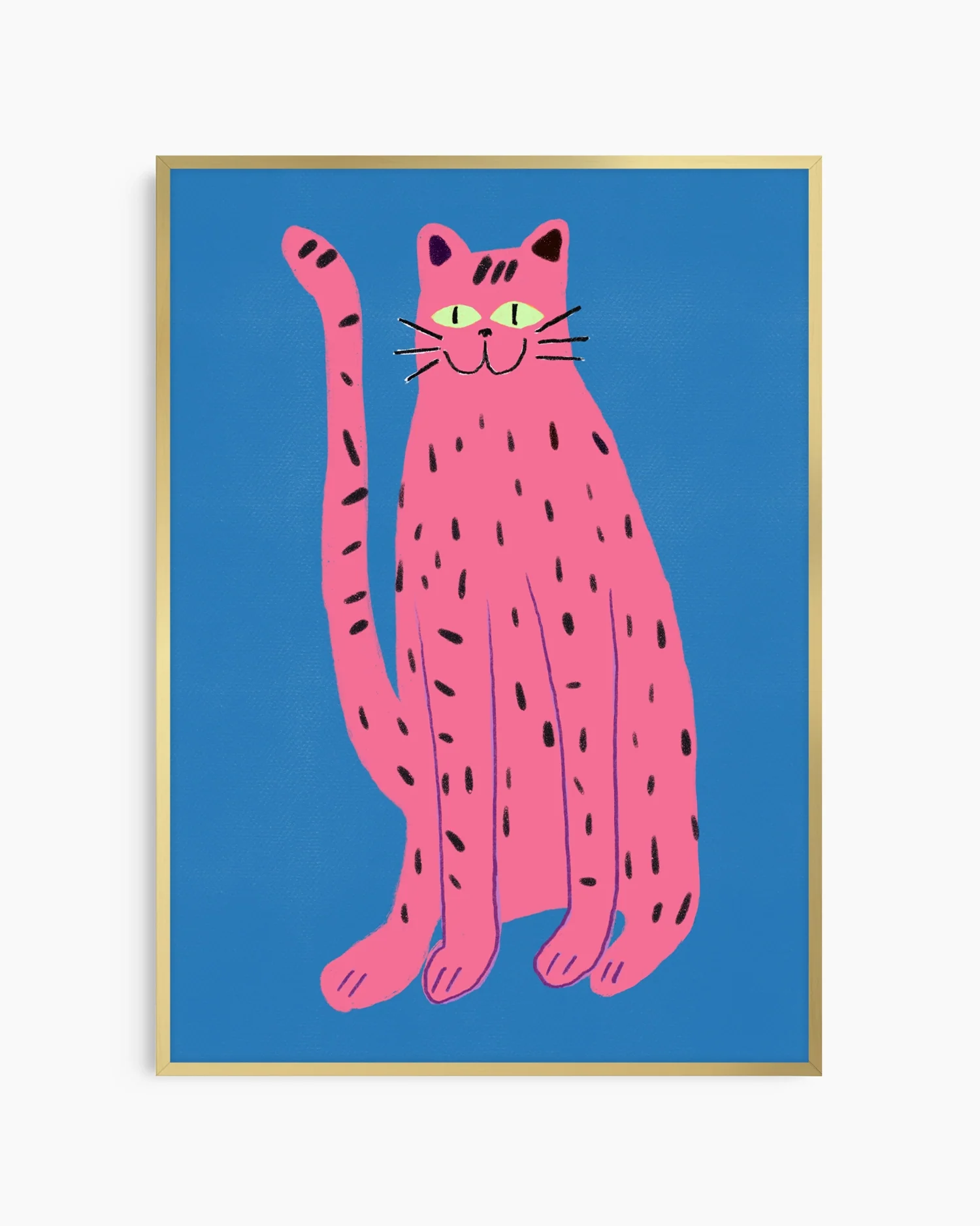 Barntavla med rosa katt i grafisk stil mot blå bakgrund, inramad i guld aluminiumram som tillför en elegant kontrast.