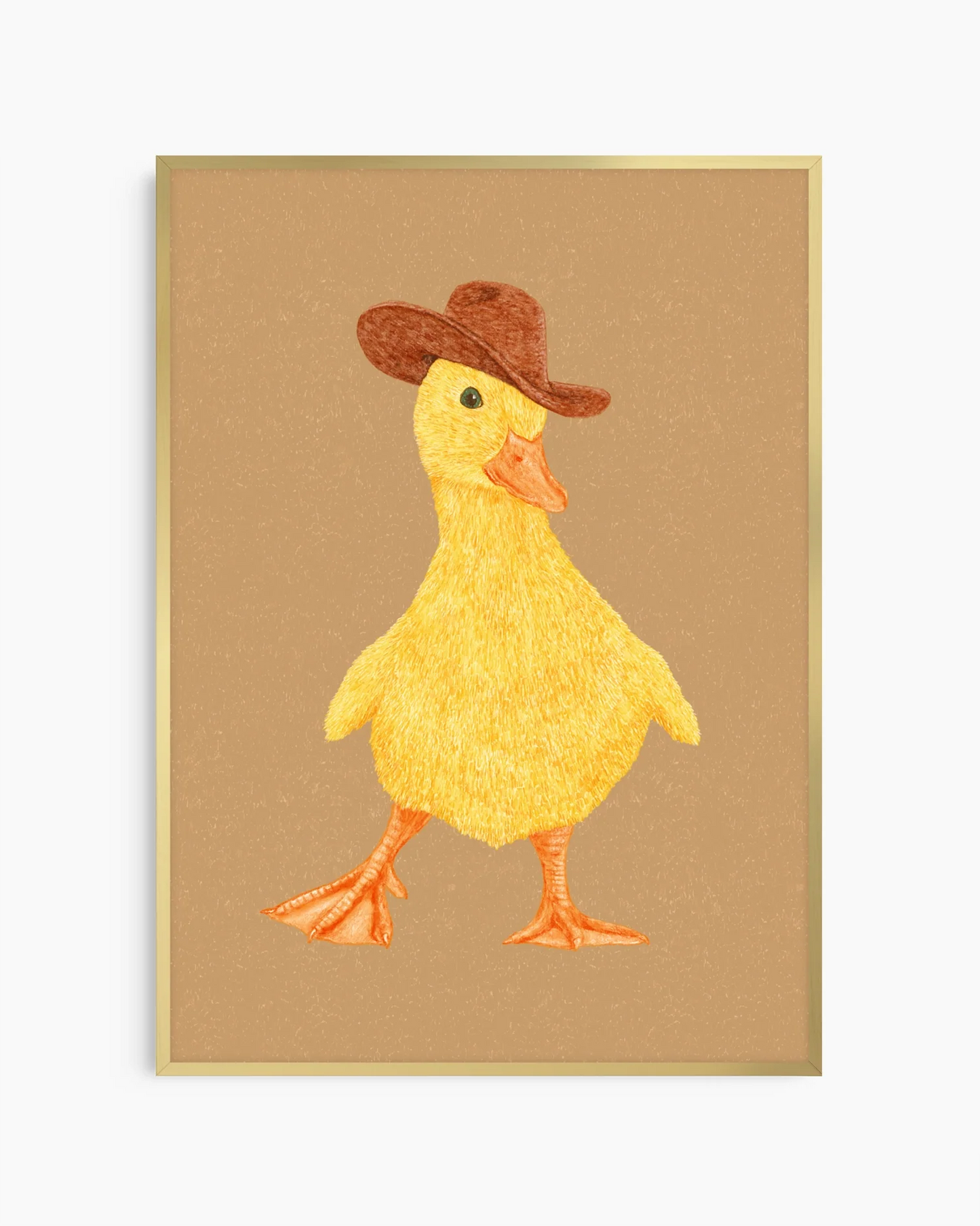 Barntavla med lekfull cowboy-anka mot beige bakgrund, inramad i guld aluminiumram som ger motivet en elegant och rolig touch.