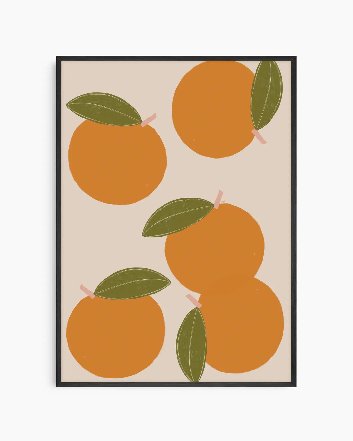 Inramad barntavla med illustrerade apelsiner och gröna blad mot beige bakgrund, omgiven av en svart träram som ger ett stilrent och modernt uttryck.