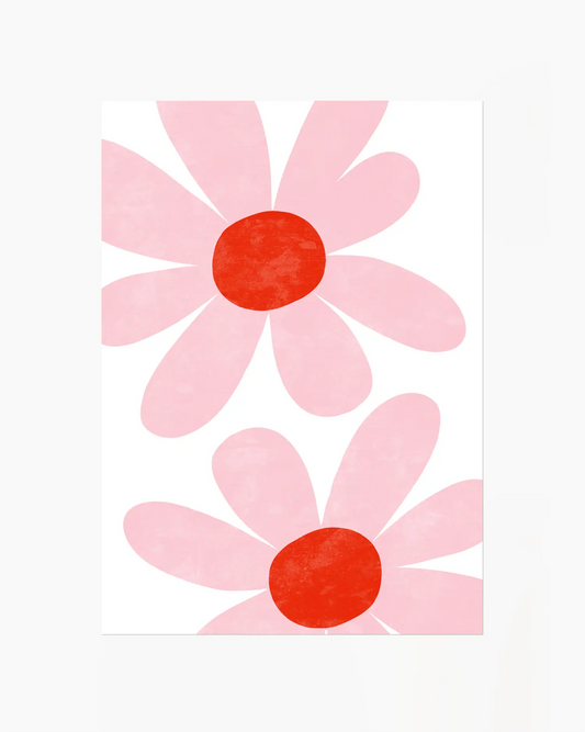 Barnrumstavla med två stora blomformer i rosa och rött som skapar en glad och mjuk känsla i rummet.