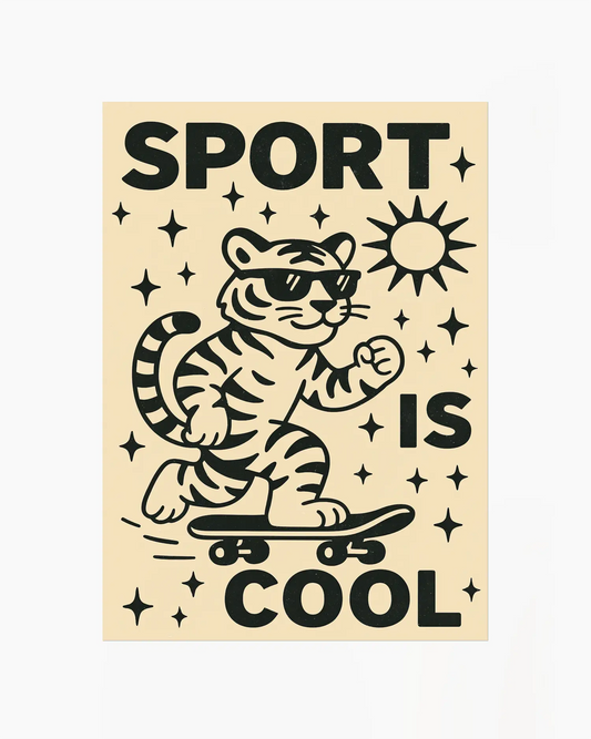 Barntavla med skateboardåkande tiger mot krämfärgad bakgrund, rolig väggkonst som skapar en aktiv och glädjefylld atmosfär.