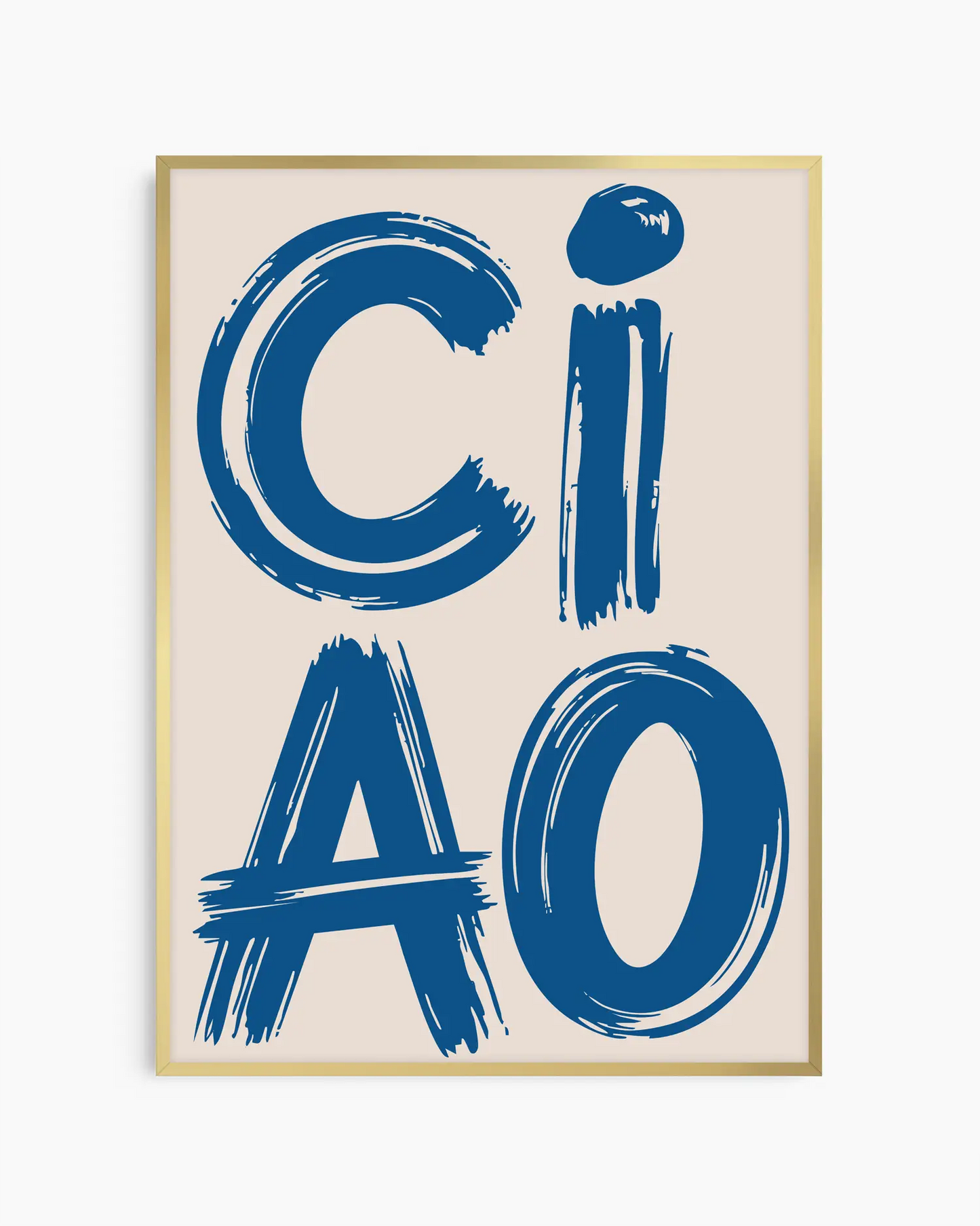 Barntavla med texten "CIAO" i blå färg, inramad i guld aluminiumram. En elegant detalj som tillför både lekfullhet och sofistikerad glans i barnrummet.