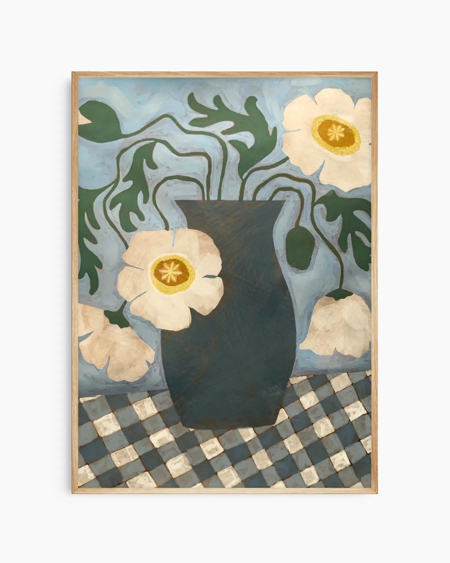 Inramad barntavla med blå vas och vita blommor mot mönstrad bordsyta i ekram.