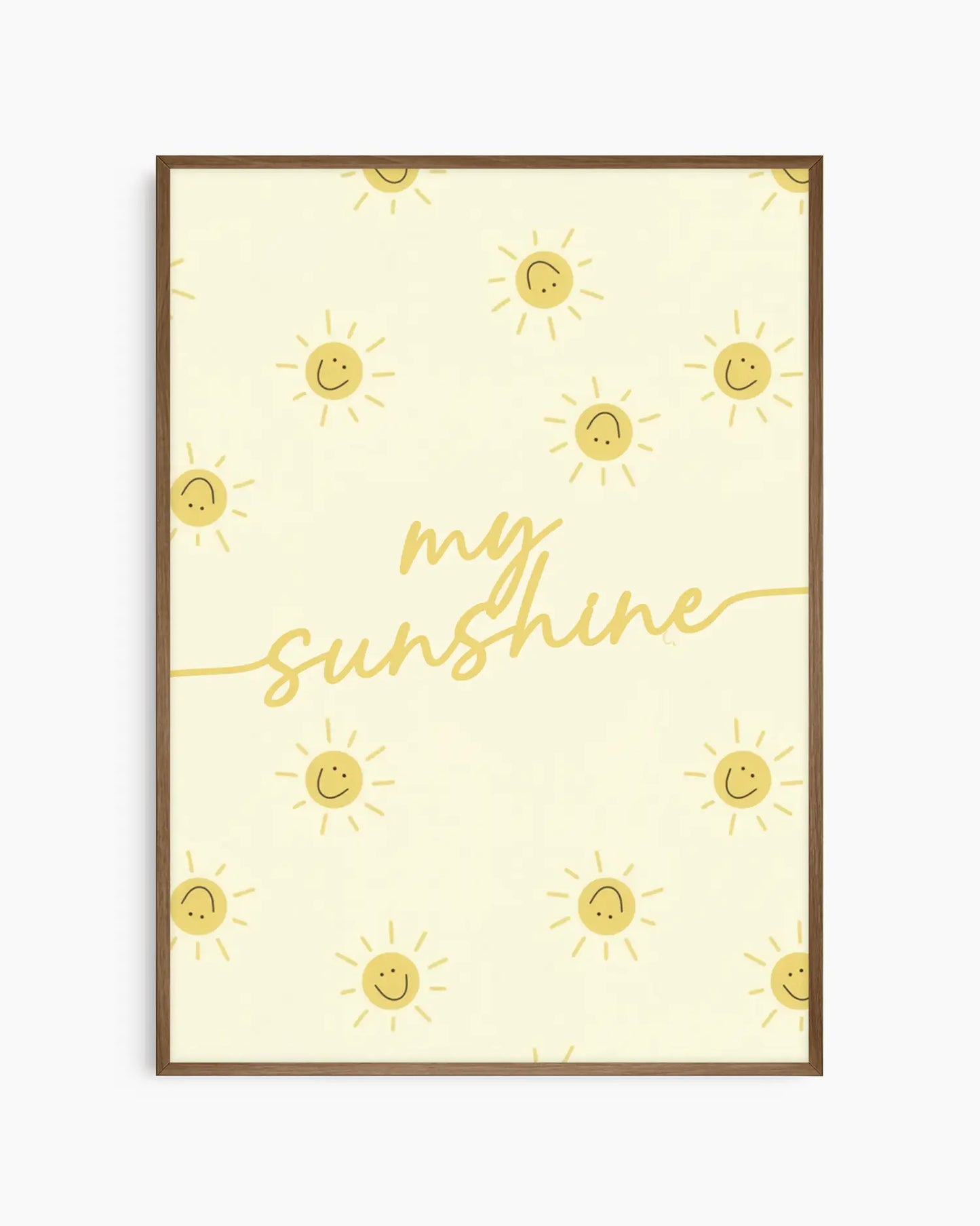 Illustrerad barntavla med små solar och texten "my sunshine" i gult, inramad i mörk ekram för en varm och lekfull känsla.