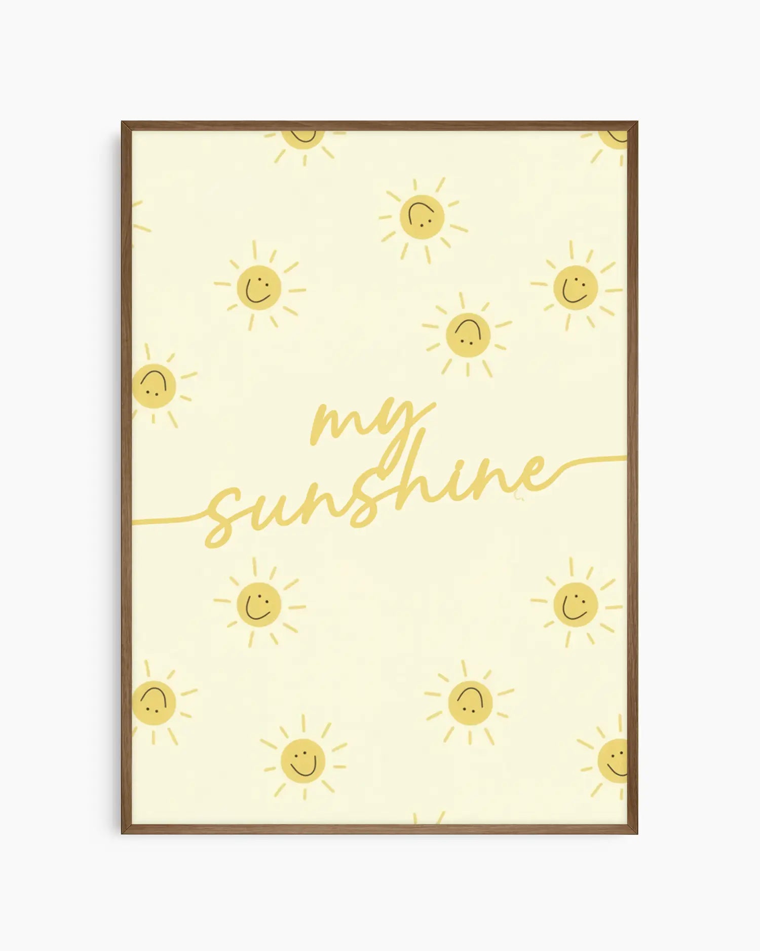 Illustrerad barntavla med små solar och texten "my sunshine" i gult, inramad i mörk ekram för en varm och lekfull känsla.