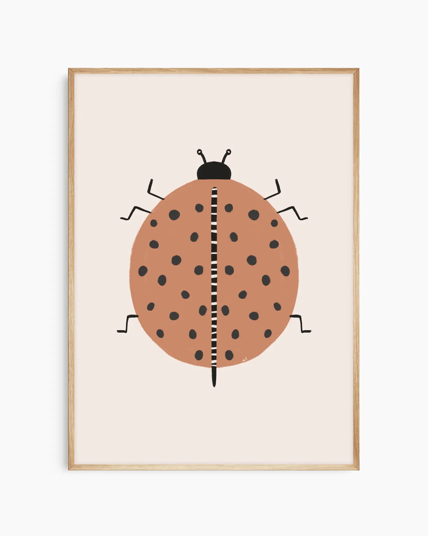 Dekorativ barntavla med söt nyckelpiga i handritad illustration, inramad i ekram med naturligt uttryck.