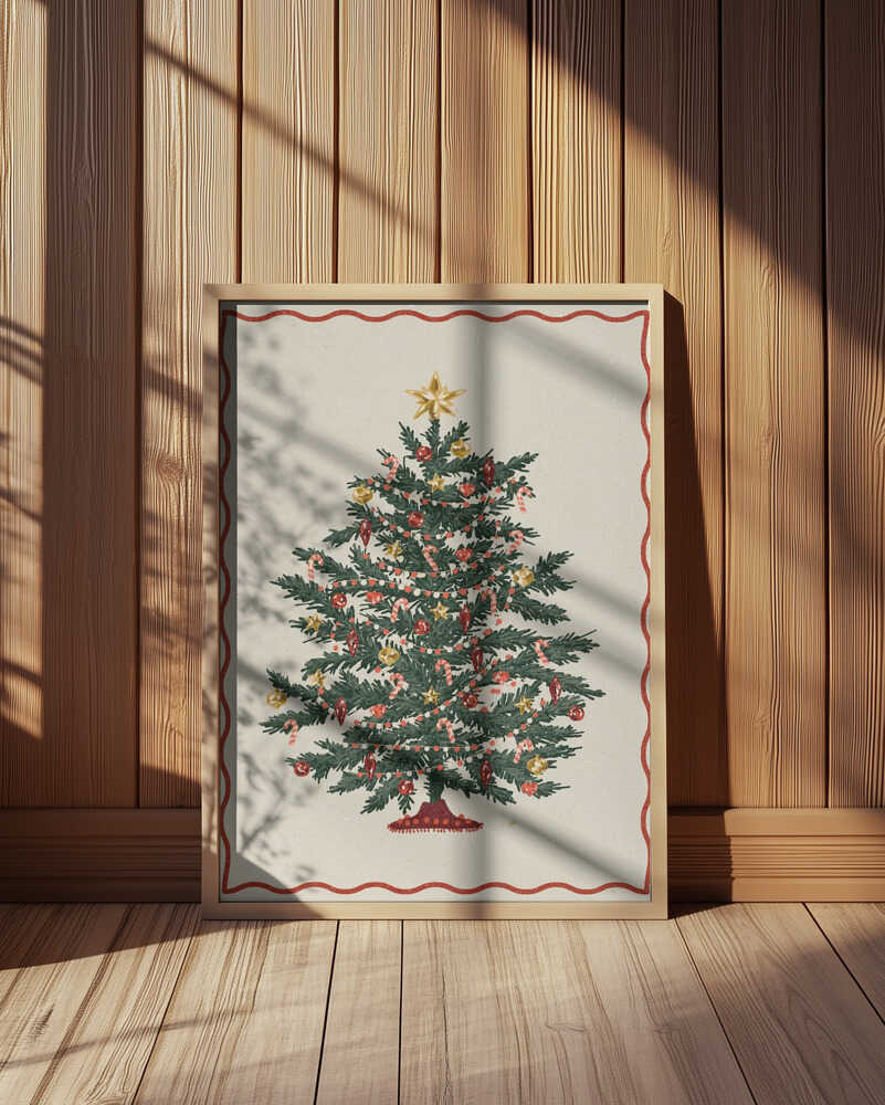 Inramad barntavla med julgran, placerad framför träpanel som framhäver tavlans traditionella och hemtrevliga känsla.