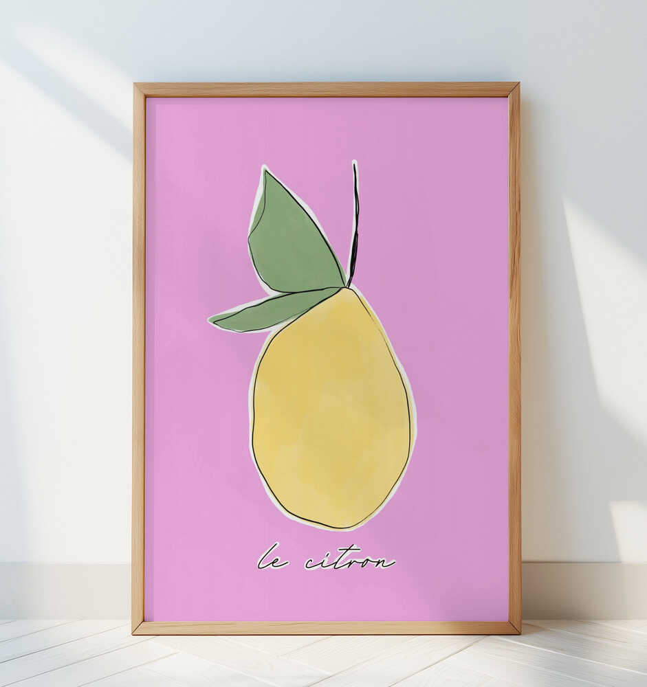 Barntavla med citrondesign lutad mot en vit vägg, där kontrasten mot rosa bakgrund ger ett fräscht uttryck.