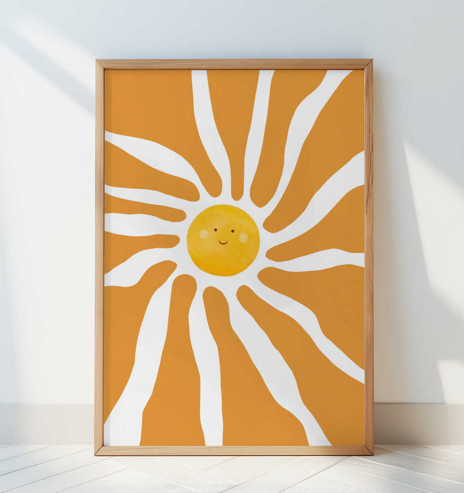 Barntavla med solmotiv lutad mot vit vägg i en lugn och mjuk miljö som lyfter designen.
